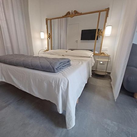 Appia Suite Apartament - Loft Con Giardino Rome Bagian luar foto