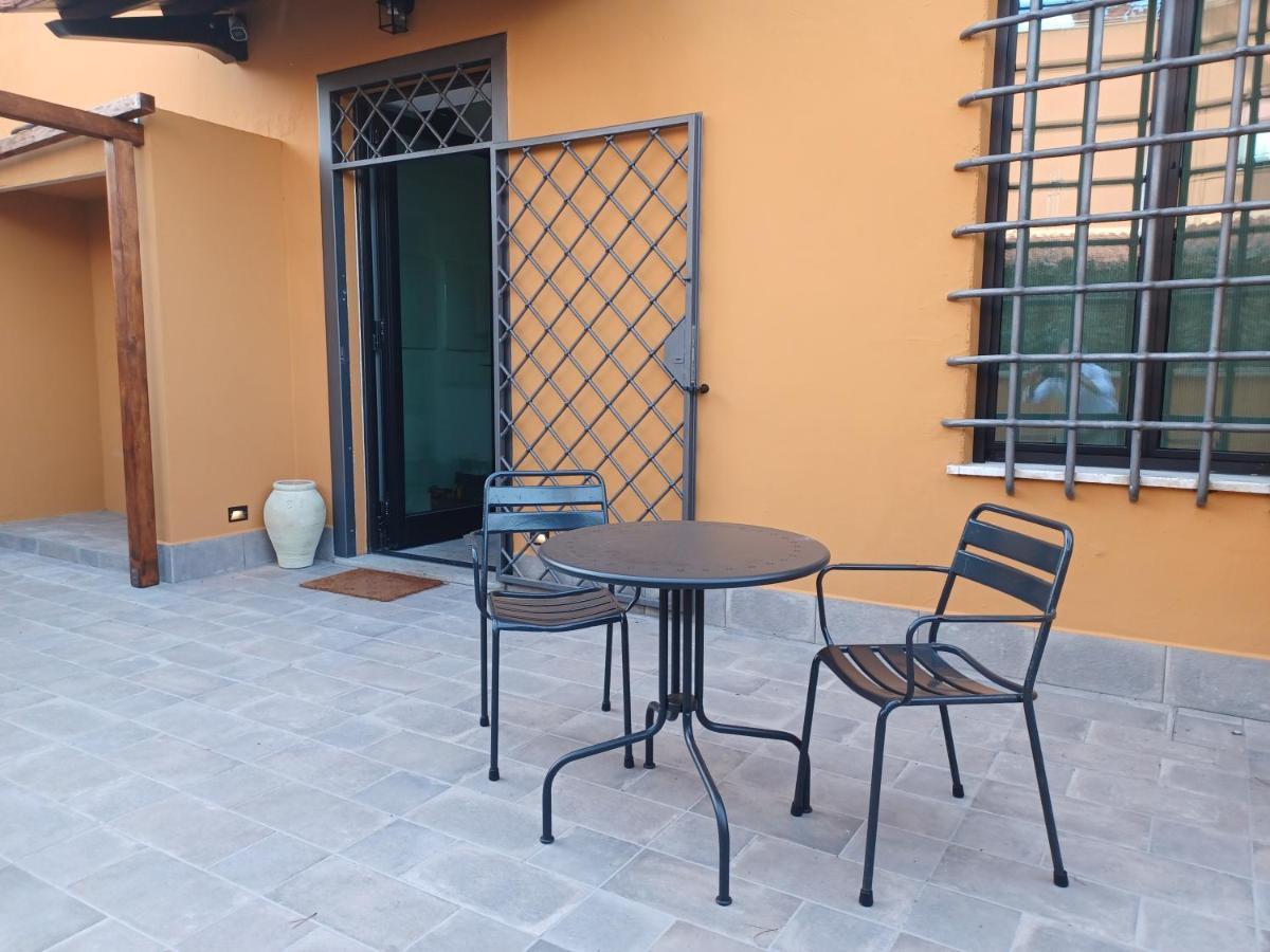 Appia Suite Apartament - Loft Con Giardino Rome Bagian luar foto